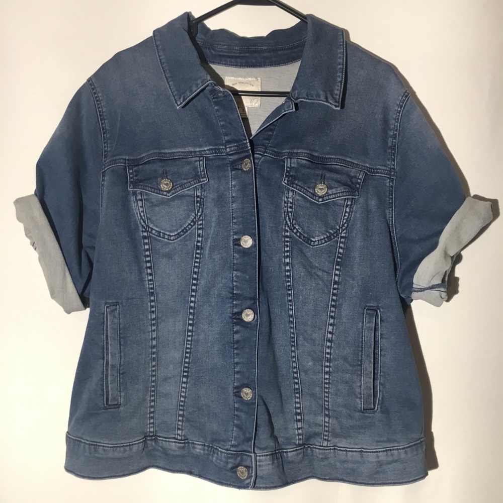 Torrid Stretch Denim Short Sleeve Jacket Size 3